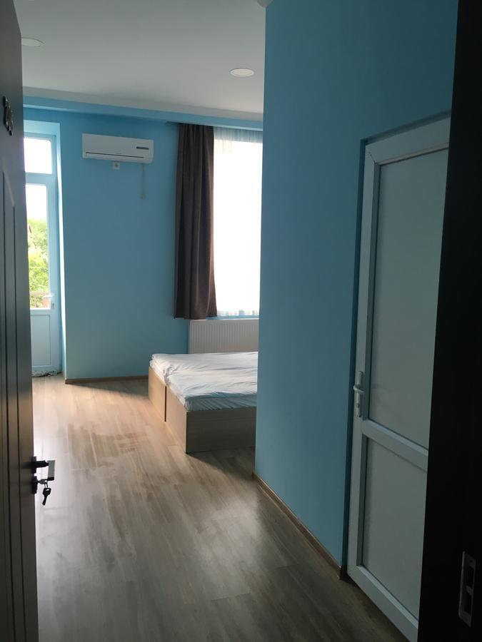Kmg Hotel Khashuri Exteriör bild