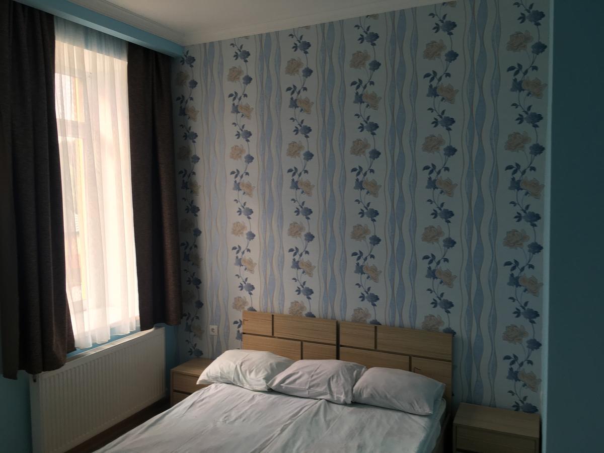 Kmg Hotel Khashuri Exteriör bild
