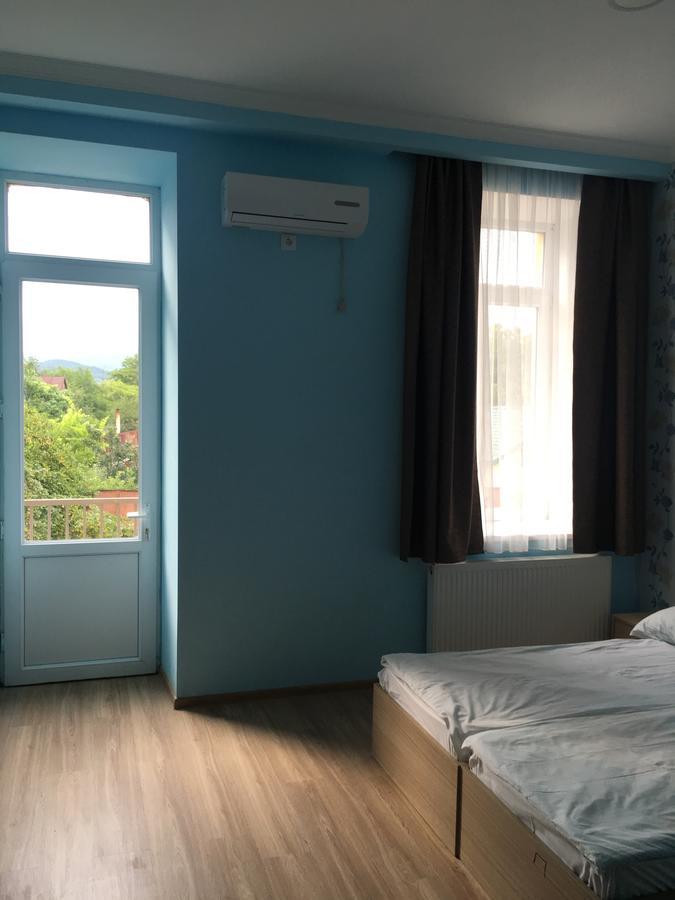 Kmg Hotel Khashuri Exteriör bild