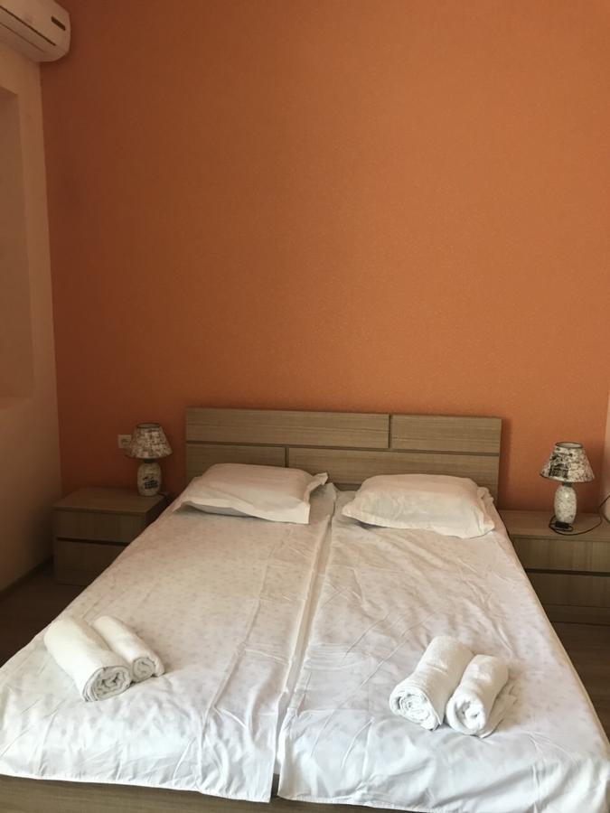 Kmg Hotel Khashuri Exteriör bild