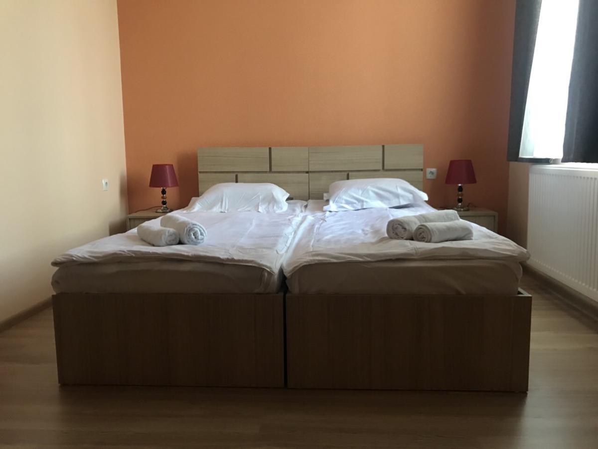 Kmg Hotel Khashuri Exteriör bild