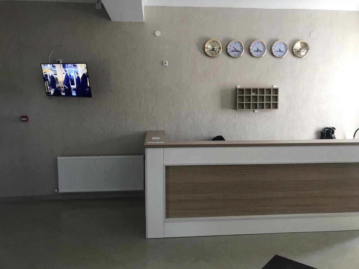 Kmg Hotel Khashuri Exteriör bild
